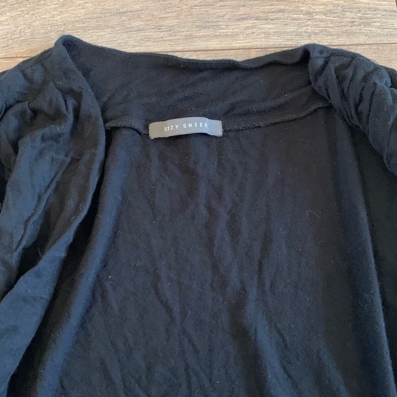 Black Cardigan With Pockets - Picture 3 of 4